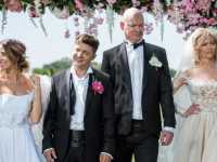 �, ��, ��, ���