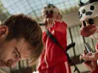 ����� ����