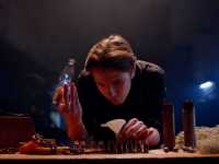 ��������