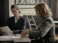 �������